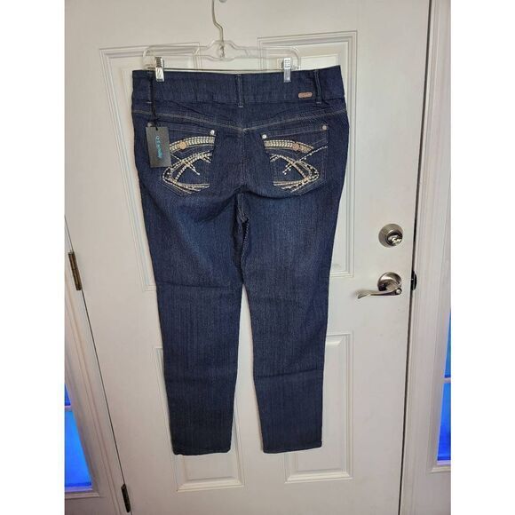 New Be by Hailey Jeans - Picture 3 of 5